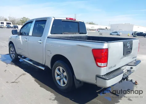 2010 Nissan Titan Xe z USA, uszkodzony, nr VIN 1N6BA0EK5AN316169